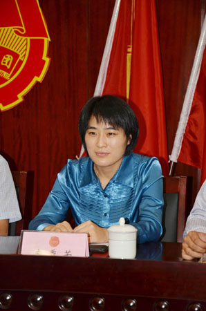 共青團蕪湖市委書記、黨組書記韋秀芳出席大會