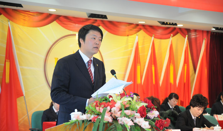 華億集團總裁、華億國際總經(jīng)理項領(lǐng)作《2012年度工作總結(jié)及2013年度工作報告》