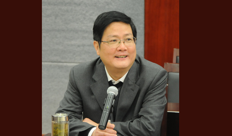 華億集團(tuán)黨委書記、副總裁陳愛國主持團(tuán)拜會