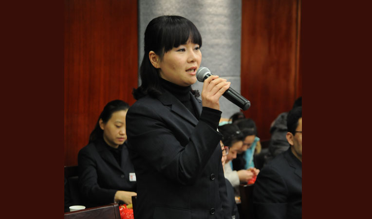 華億國際鞋帽部經(jīng)理章明代表基層員工恭賀新年