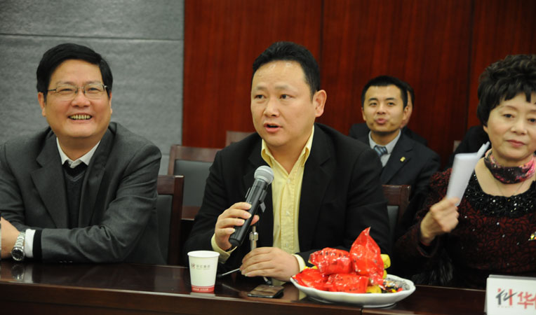 華億星光燦爛總經(jīng)理、華億集團(tuán)副總裁吳清恭賀新年