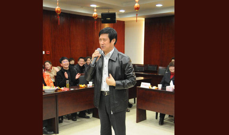 華億集團(tuán)董事長項義水發(fā)表熱情洋溢的講話