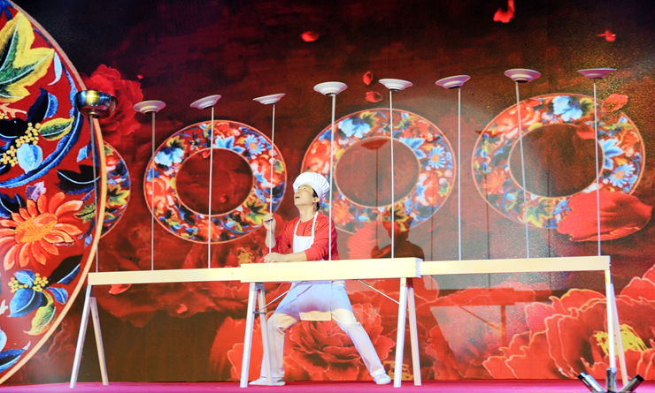 繁昌華億廣場營銷中心開放儀式上的精彩文藝表演