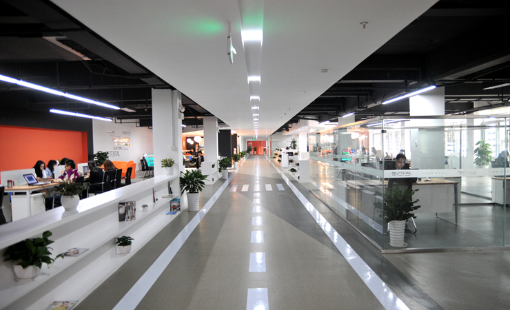 華億樂購電商總部現(xiàn)代化辦公環(huán)境