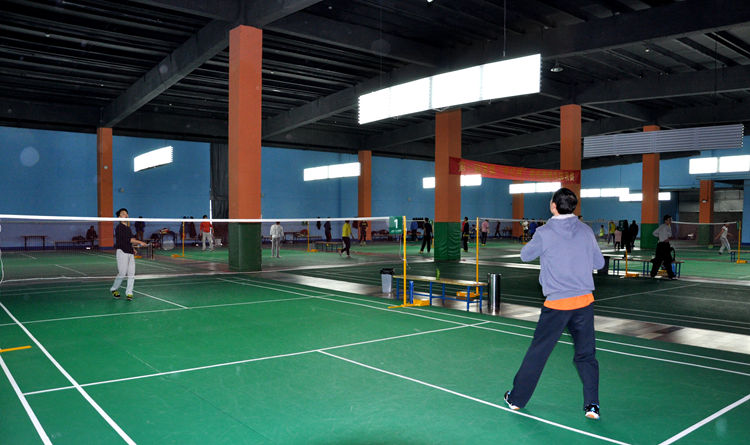 繁昌華億廣場(chǎng)高標(biāo)準(zhǔn)羽毛球館.jpg