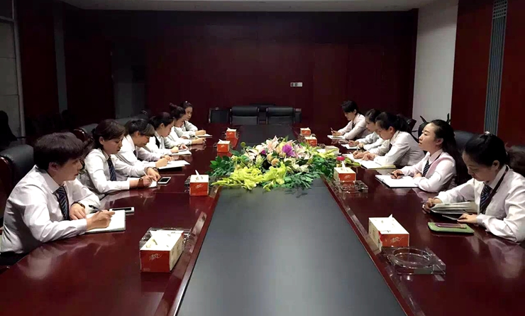 華億國際旗艦店大客戶部開展讀書討論活動