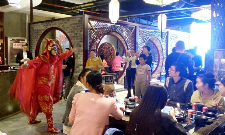 華億美食新天地試營業期間節目表演