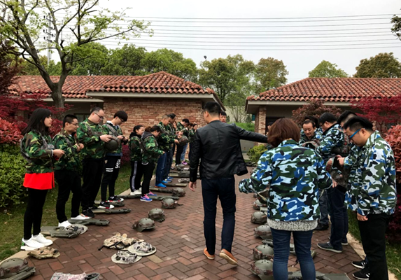 員工分組領取CS對抗裝備