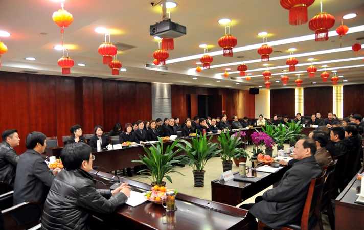 團體慰問活動現場氣氛喜慶祥和