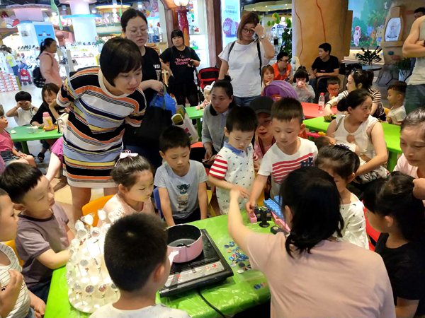 小馬王國蕪湖店六一活動現場