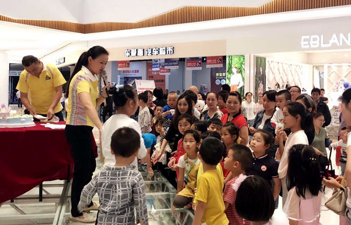 小馬王國黃山店六一活動現場