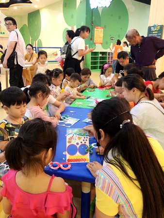 小馬王國黃山店六一活動現場