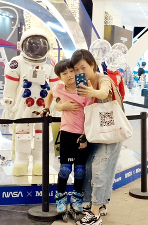 太平鳥KIDS小小宇航員宇航服展