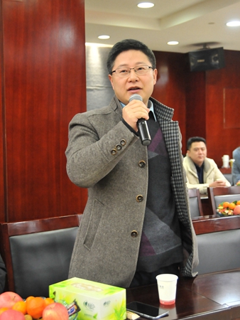 集團總裁助理崔巍巍拜年