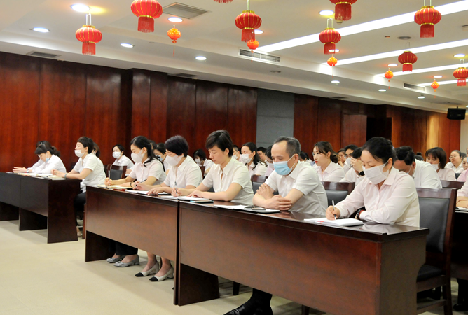 與會人員認真記錄